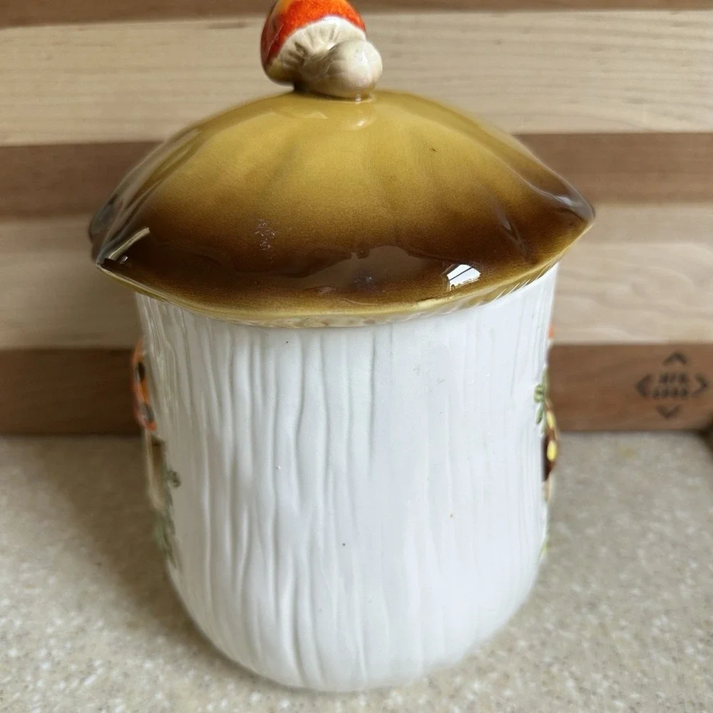 1978 Merry Mushroom Sugar Canister 8.5